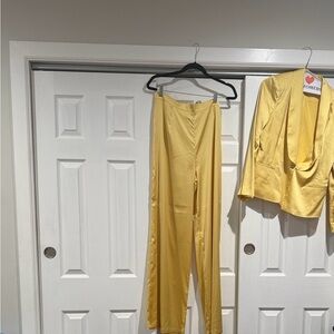 Elegant Yellow Women's Pants